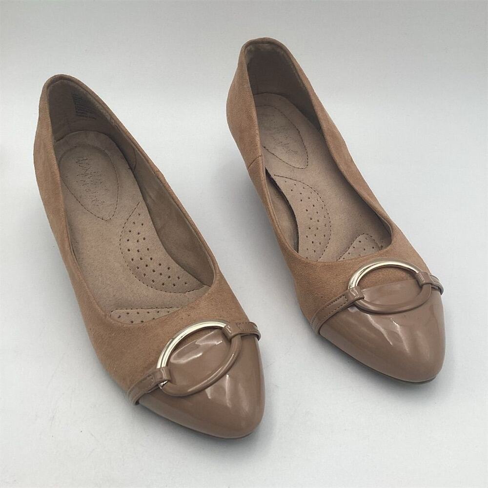 Dexflex Comfort Women's Tan Wedge Heels with Gold Accent Casual Shoes size‎ 8.5